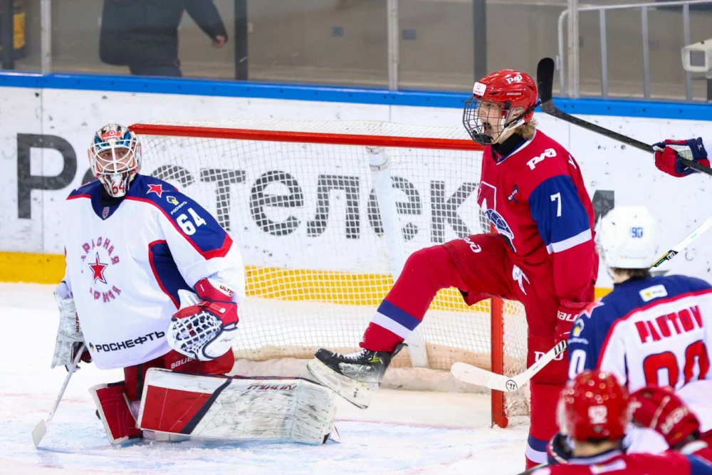 Хоккеисты МХЛ готовятся к плей-офф Кубка Харламова после завершения регулярного чемпионата.