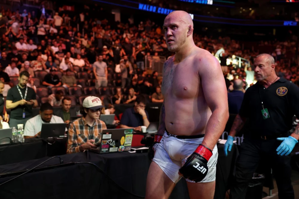 Сергей Спивак, молдавский тяжеловес UFC, готовящийся к важному поединку