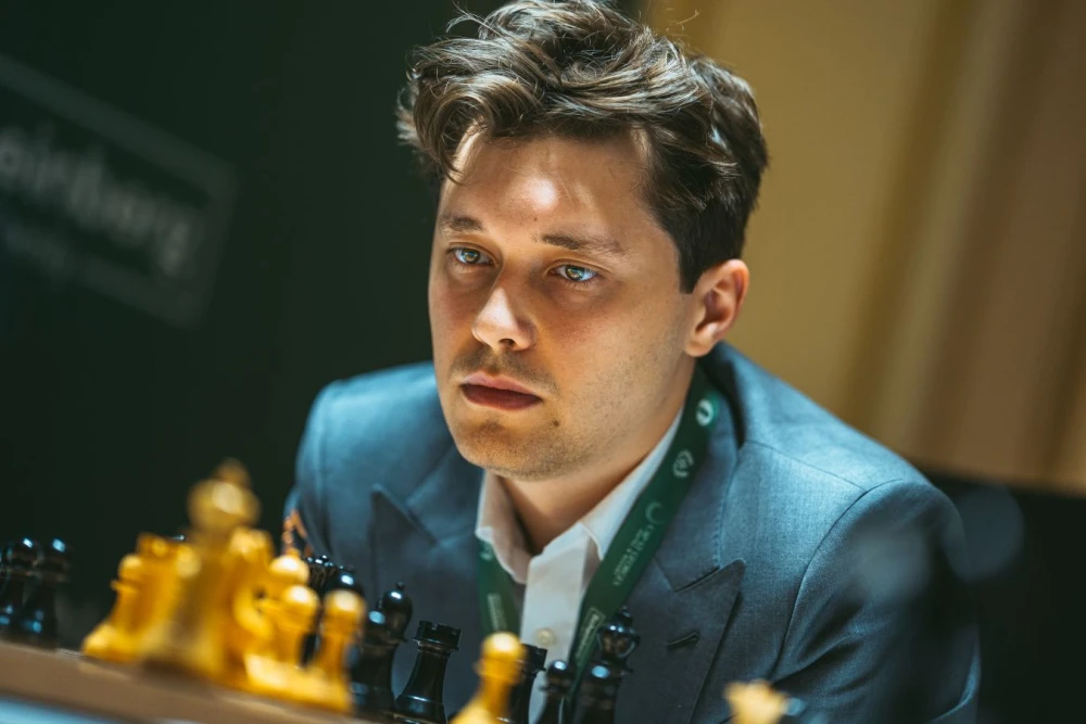 Ян Непомнящий, российский гроссмейстер, комментирующий предстоящие шахматные партии Турнира претендентов 2026