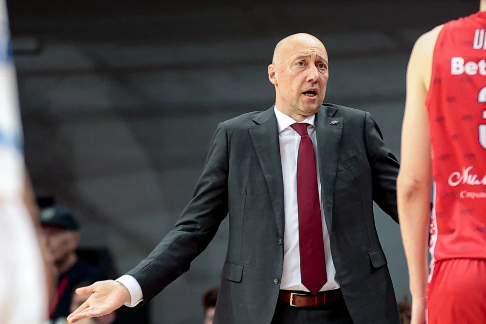 Василий Карасев, главный тренер МБА-МАИ, во время пресс-конференции после матча с Енисеем в Единой лиге ВТБ