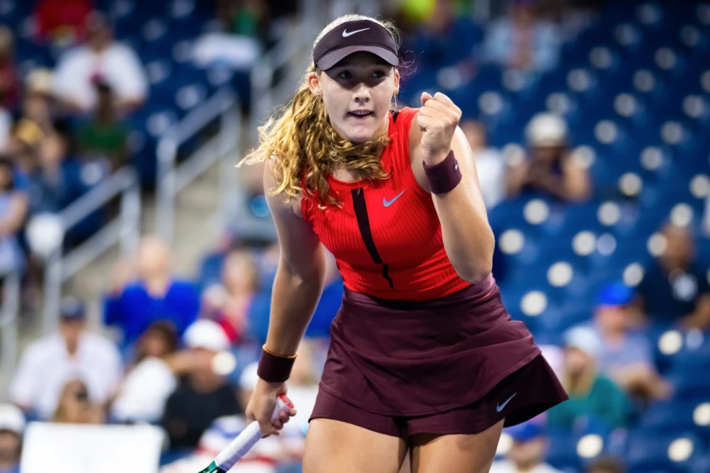 Мирра Андреева на корте во время турнира Индиан-Уэллс 2026