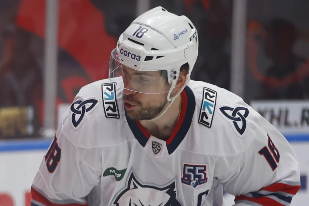 Александр Дергачёв, форвард ХК «Нефтехимик», комментирует слова Василия Пономарёва из «Авангарда» и накал страстей в плей-офф КХЛ