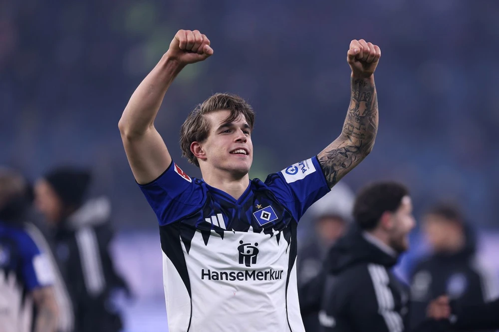 Лука Вушкович в действии, футболист «Тоттенхэма» на правах аренды в «Гамбурге», интересующий «Ливерпуль», «Барселону» и «Челси».